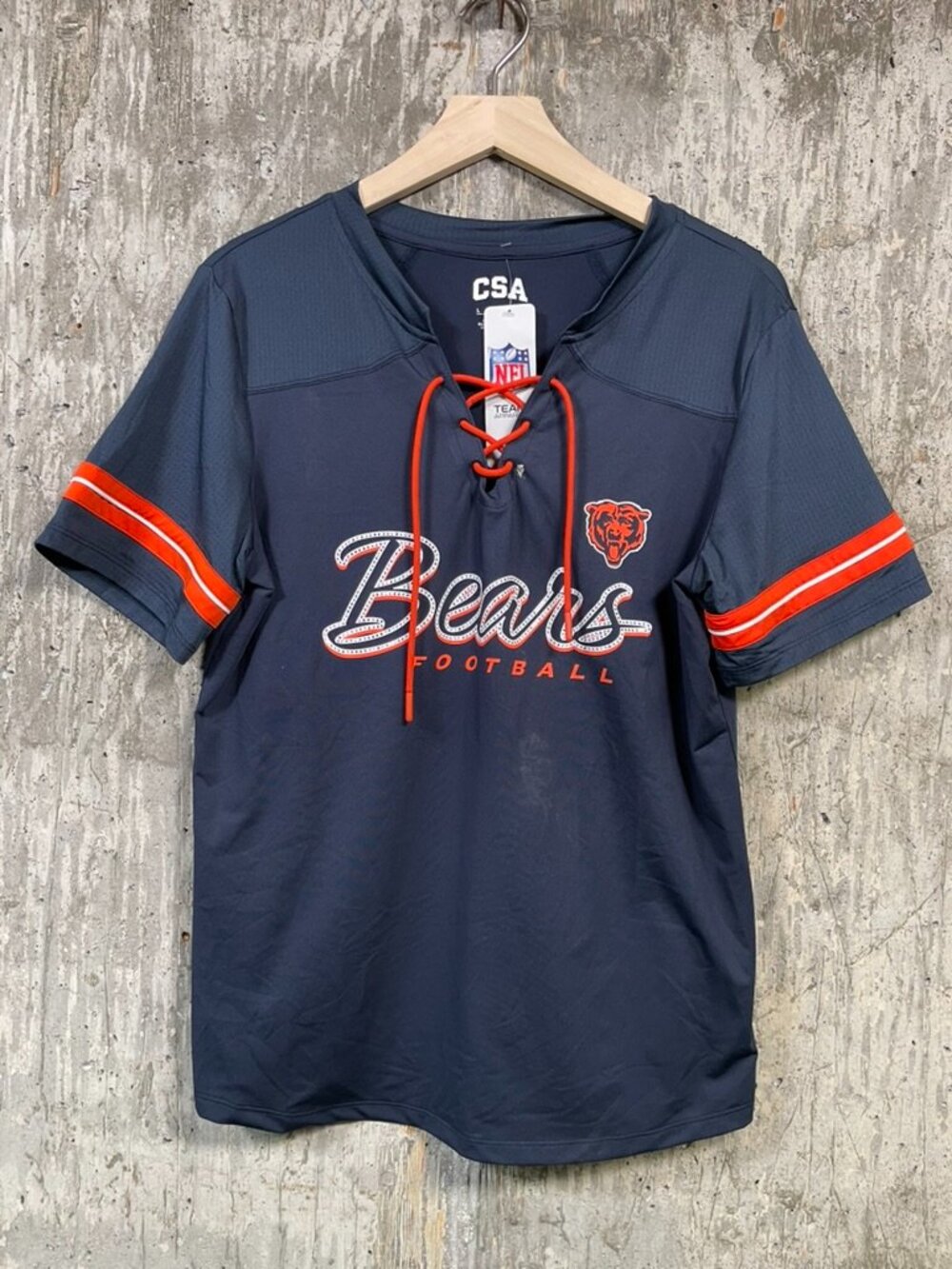 NFL Women's Navy Chicago Bears Play Script Lace-Up T-Shirt Size L